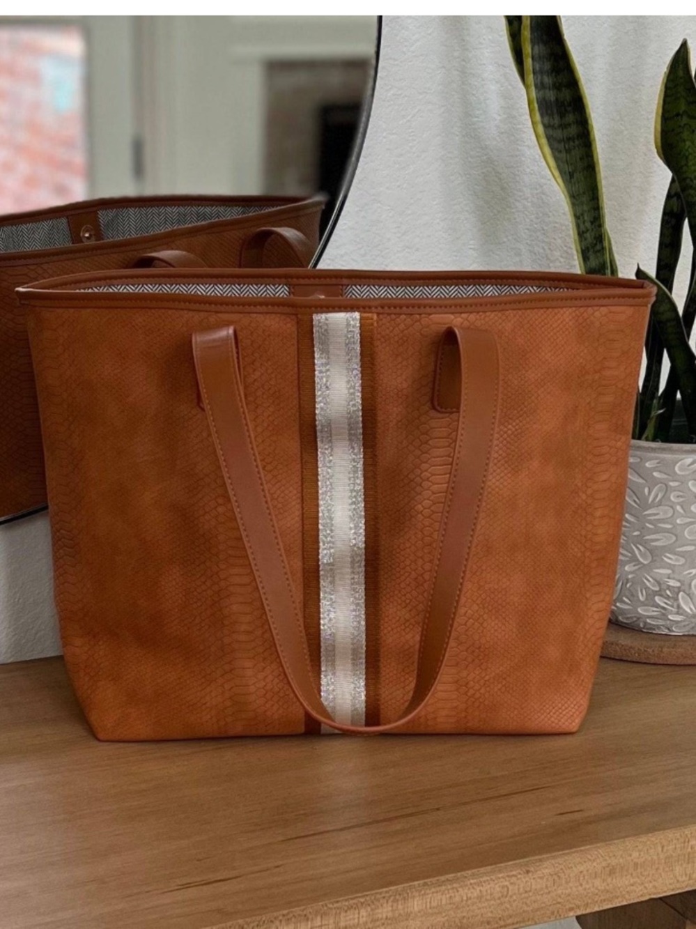 Threaded Pear Kira Tote Bag